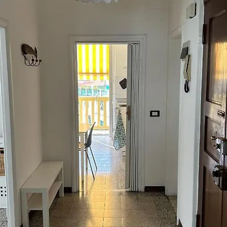 Ferrando Apartments, Jack's House