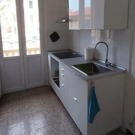 Ferrando Apartments, Jack's House *