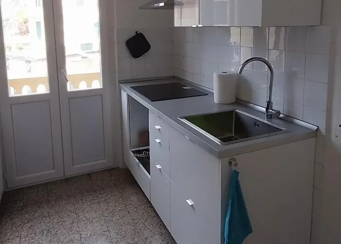 Ferrando Apartments, Jack's House *