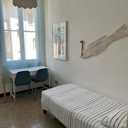 Ferrando Apartments, Jack's House